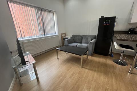 2 bedroom flat to rent, Oxford Street, Leicester, LE1