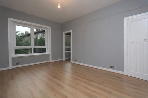 3 bedroom apartment to rent, Kendal Avenue, Glasgow, G12