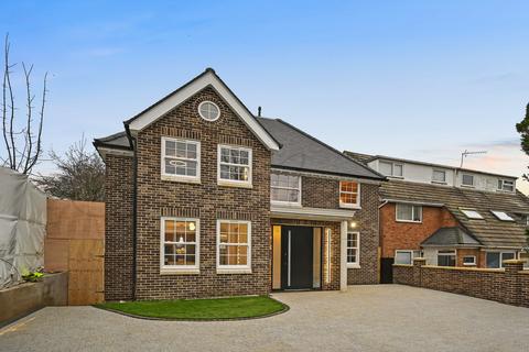 8 bedroom terraced house for sale, Oakleigh Road, Southgate, N11