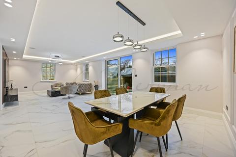 8 bedroom terraced house for sale, Oakleigh Road, Southgate, N11