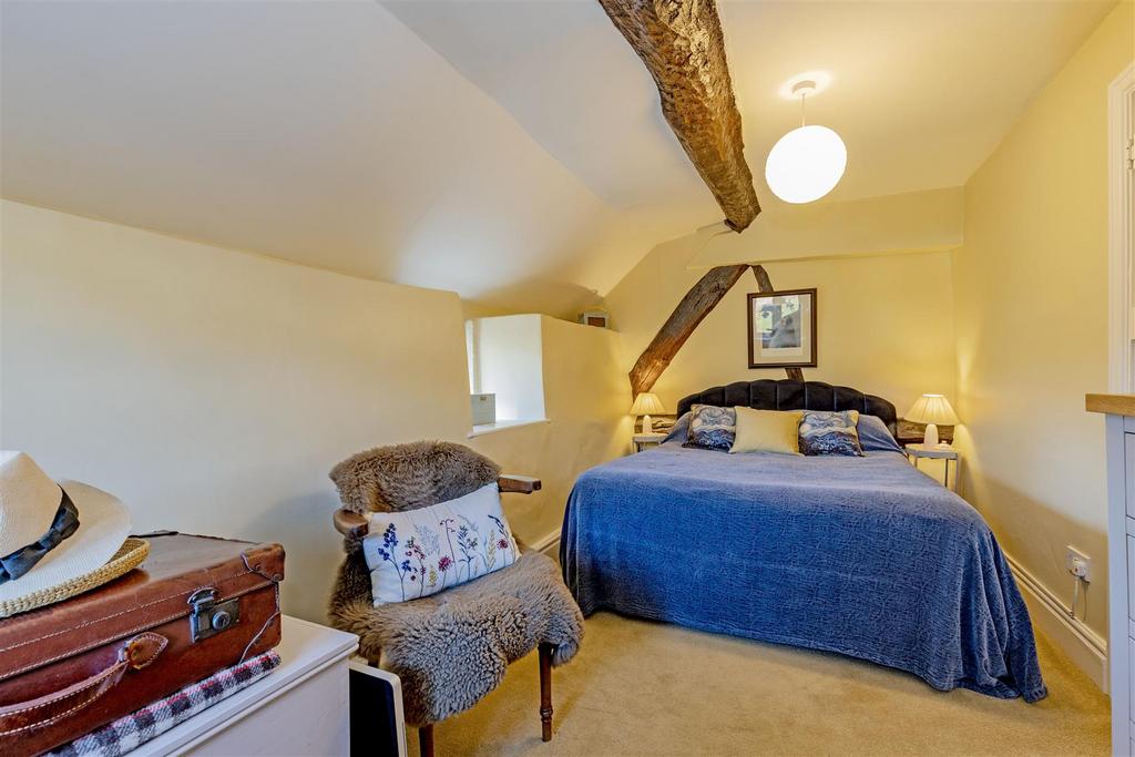 Bedroom 2-2.jpg
