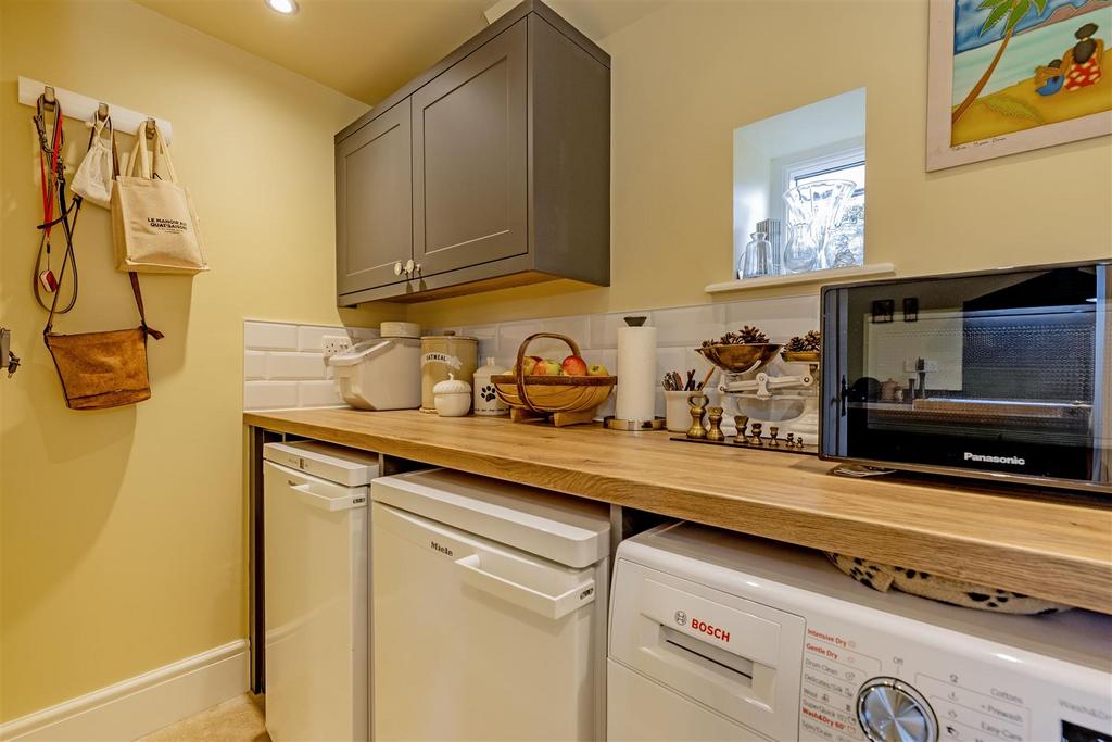 Utility Room-1.jpg