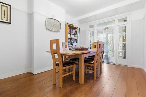 4 bedroom detached house for sale, Woodford Green IG8