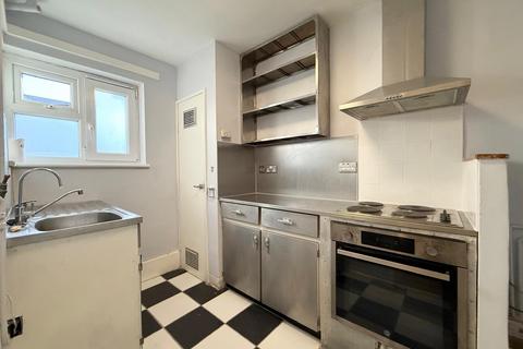 Studio to rent, Middle Park, Eltham, SE9