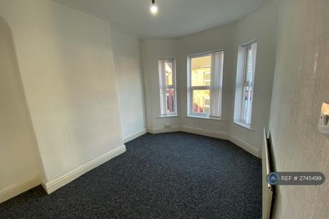 3 bedroom terraced house to rent, Kipling Avenue, Birkenhead, CH42