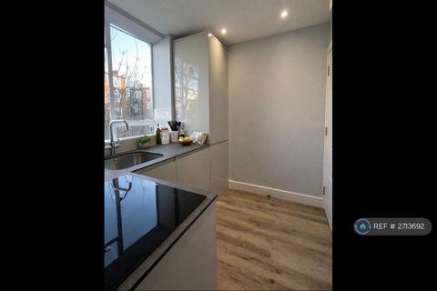 2 bedroom flat to rent, Charlbert Court, London, NW8