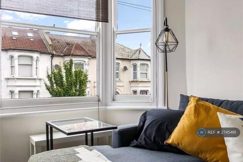2 bedroom flat to rent, Cranbrook Park, London, N22