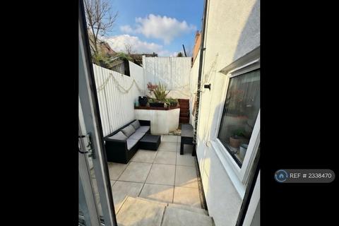 1 bedroom flat to rent, Hillside, Bristol, BS8
