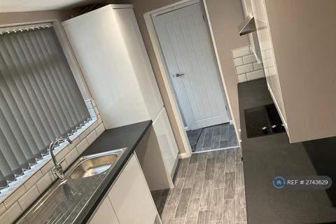 2 bedroom terraced house to rent, Barningham Street, Darlington, DL3