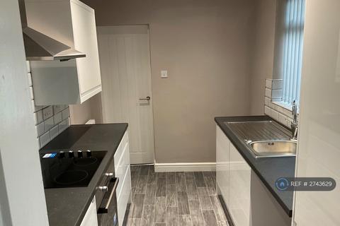 2 bedroom terraced house to rent, Barningham Street, Darlington, DL3