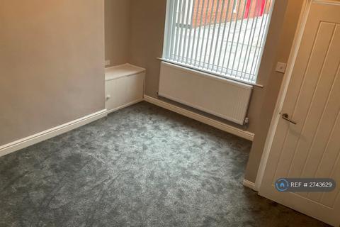 2 bedroom terraced house to rent, Barningham Street, Darlington, DL3