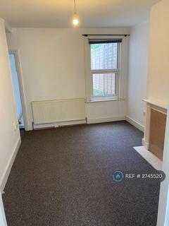 2 bedroom terraced house to rent, Foord Street, Rochester, ME1