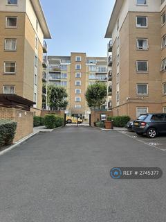 2 bedroom flat to rent, Sail Court, London, E14