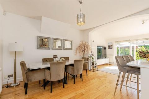 3 bedroom semi-detached house for sale, Chanctonbury Way, Woodside Park