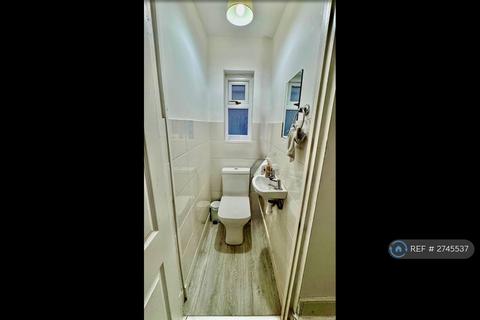 6 bedroom terraced house to rent, King Edwards Road, Swansea, SA1