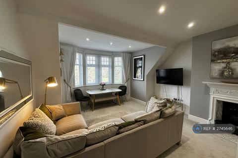 2 bedroom flat to rent, Approach Road, Poole, BH14