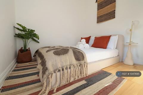 1 bedroom flat to rent, Edgware Rd, London, W2