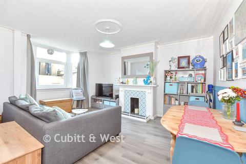 1 bedroom ground floor flat for sale, St. Andrew's Road, Southsea, Hampshire