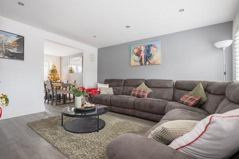 3 bedroom semi-detached house for sale, The Pines, Horsham, RH12