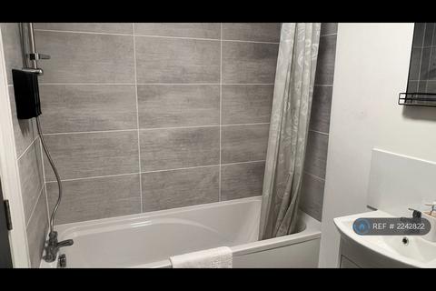 2 bedroom flat to rent, High Street, Mexborough, S64