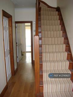 1 bedroom in a house share to rent, Taunton Avenue, Hounslow, TW3