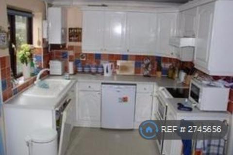 3 bedroom semi-detached house to rent, Hepleswell, Milton Keynes, MK8
