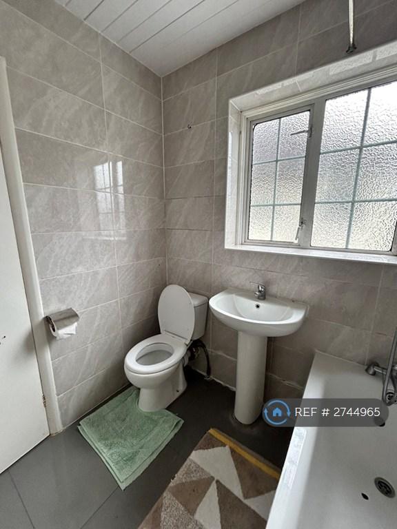 Upstairs Bathroom