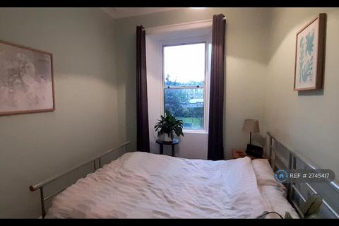 2 bedroom flat to rent, Piershill Place, Edinburgh, EH8