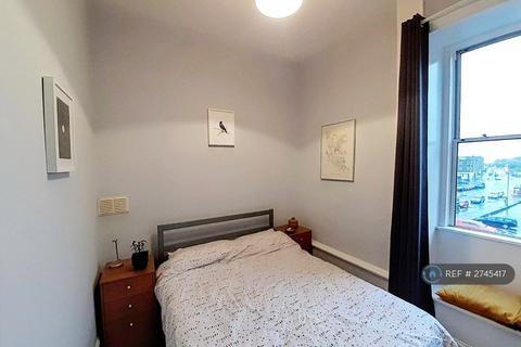 2 bedroom flat to rent, Piershill Place, Edinburgh, EH8