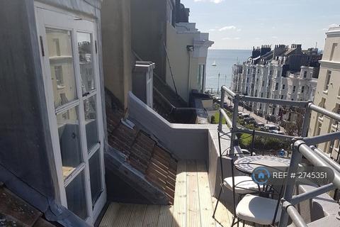 2 bedroom penthouse to rent, Devonshire Place, Brighton, BN2