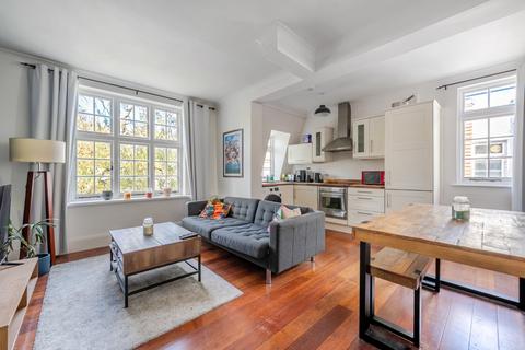 2 bedroom flat for sale, Oakeshott Avenue, London, N6