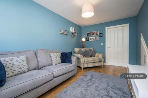 4 bedroom end of terrace house to rent, Moorcroft Gardens, Bolton, BL2