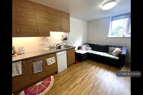 4 bedroom flat to rent, Fieldings Lodge, Winchester, SO22