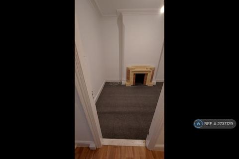 3 bedroom end of terrace house to rent, Westwood Road, Nottingham, NG2