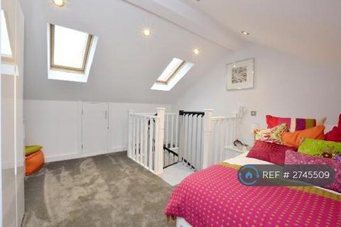undefined, Smith Street, Watford, WD18