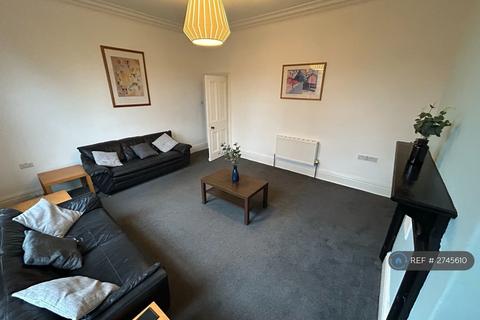3 bedroom flat to rent, Otley Road, Leeds, LS16