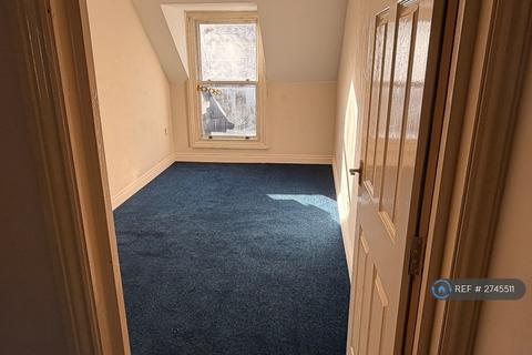 2 bedroom flat to rent, Abbey Road, Torquay, TQ2