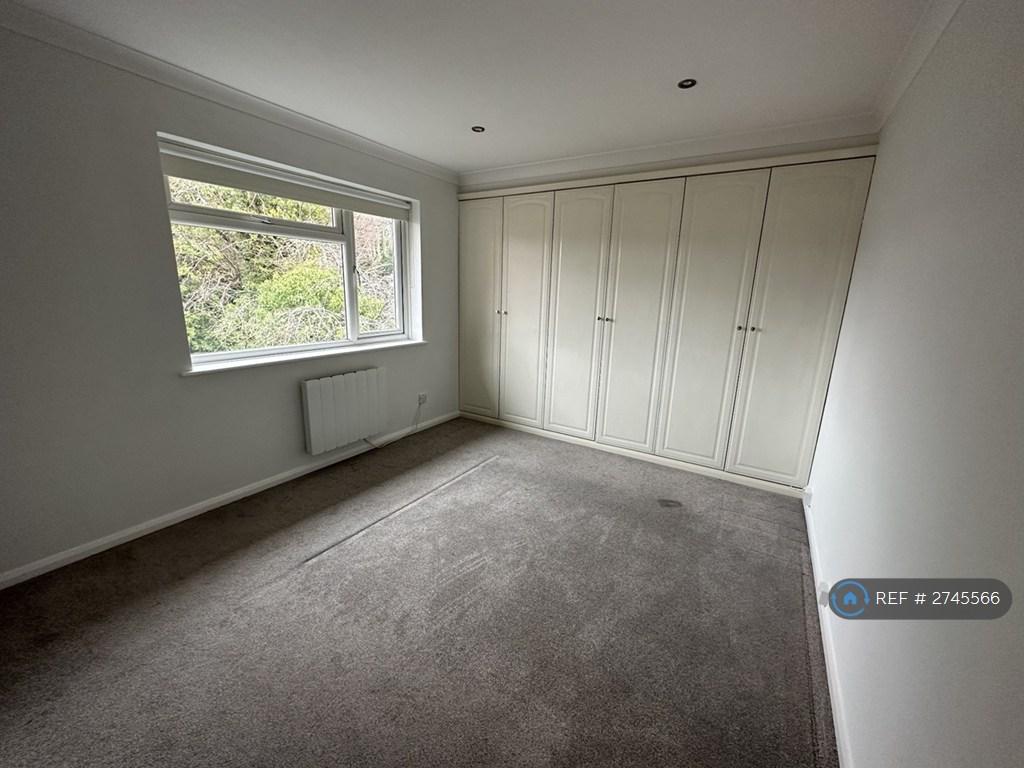 Bedroom With Fitted Wardrobes