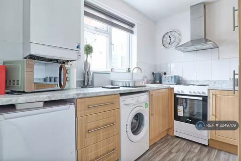undefined, High Street, Hornchurch, RM12