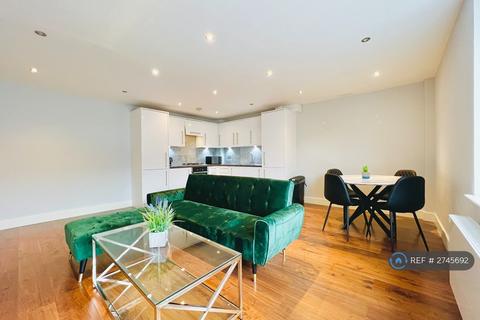 2 bedroom flat to rent, Arthur Road, London, SW19