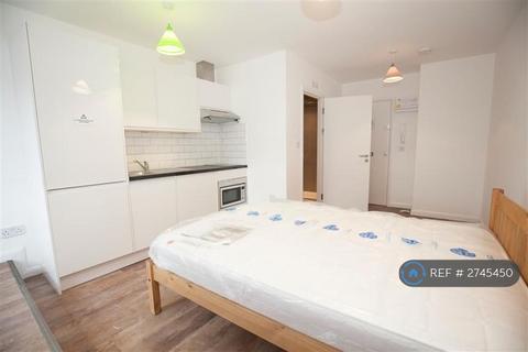 undefined, Madison Heights, Hounslow, TW3