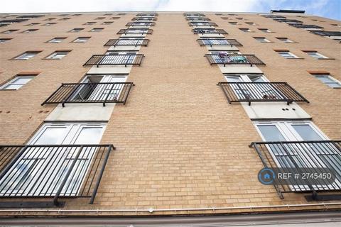 undefined, Madison Heights, Hounslow, TW3