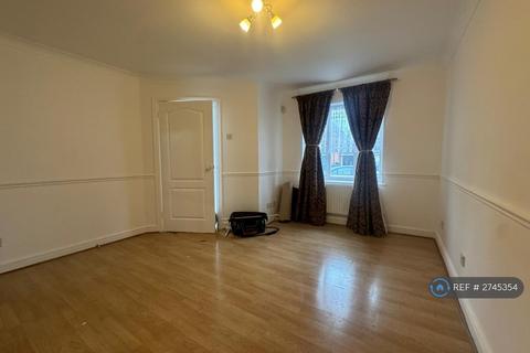 4 bedroom semi-detached house to rent, Merbury Road, London, SE28