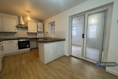 4 bedroom semi-detached house to rent, Merbury Road, London, SE28