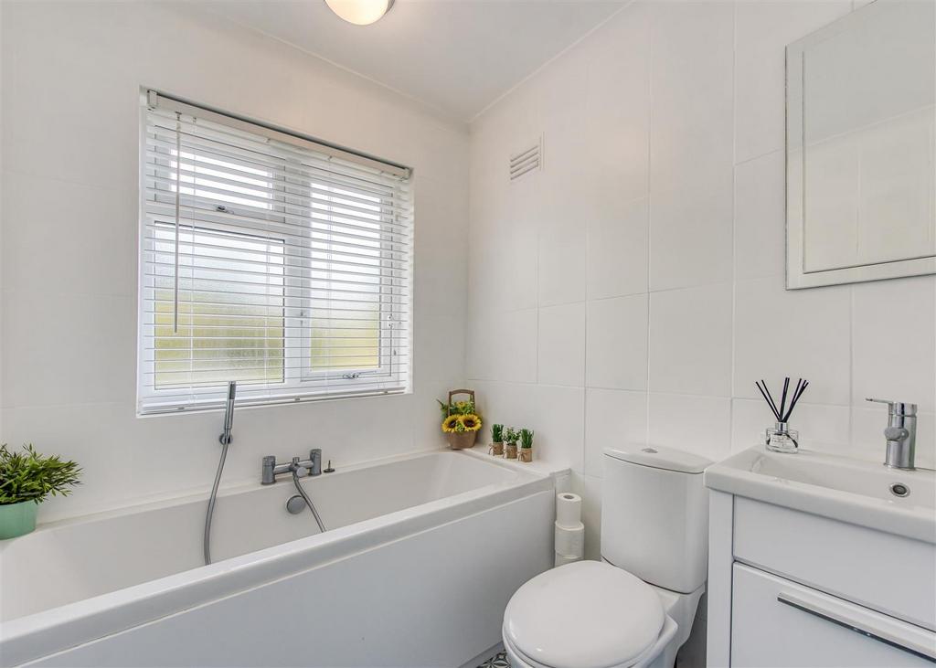 43 Lane Green Road-07.jpg