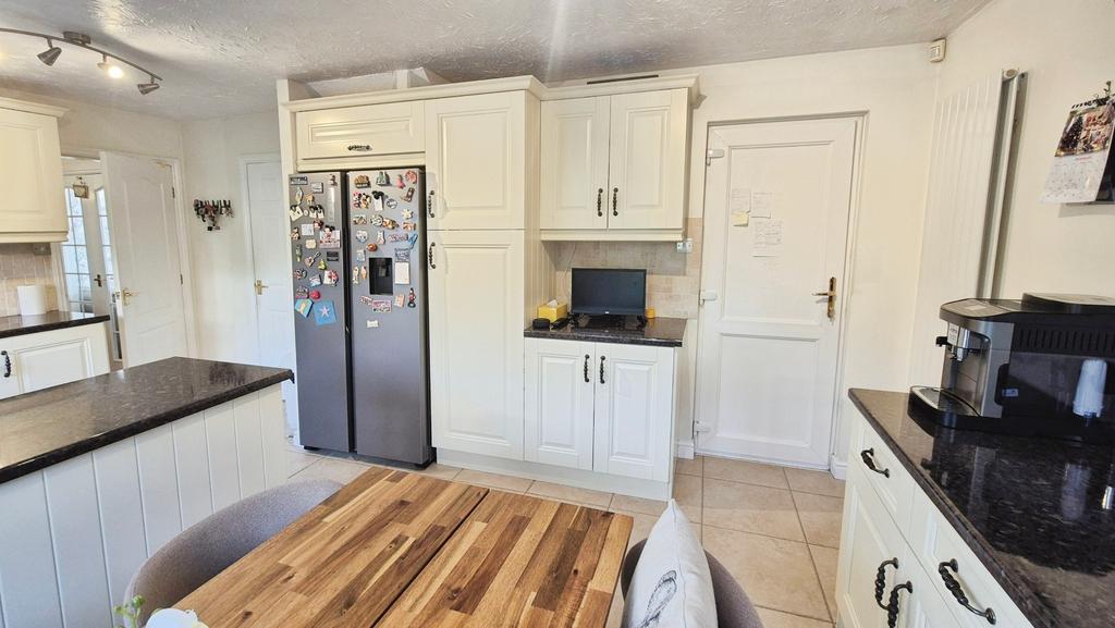 Breakfast/kitchen