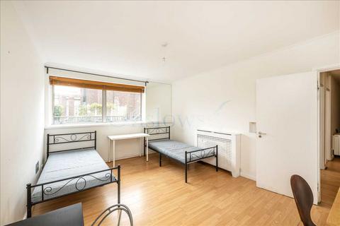 2 bedroom apartment to rent, St Mary Le Park Court, Parkgate Road, London