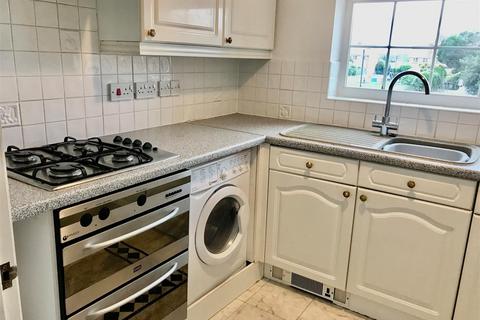 2 bedroom apartment to rent, Anchor Close, Shoreham by Sea