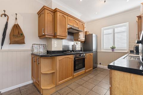 3 bedroom bungalow for sale, Garths End, Pocklington, York, YO42