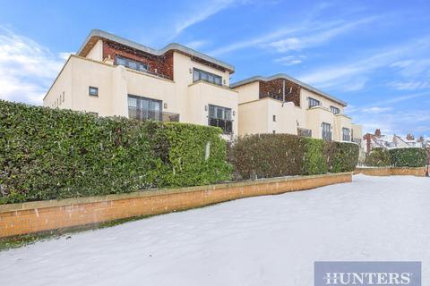 1 bedroom apartment for sale, Scalby Mills Road, Scarborough